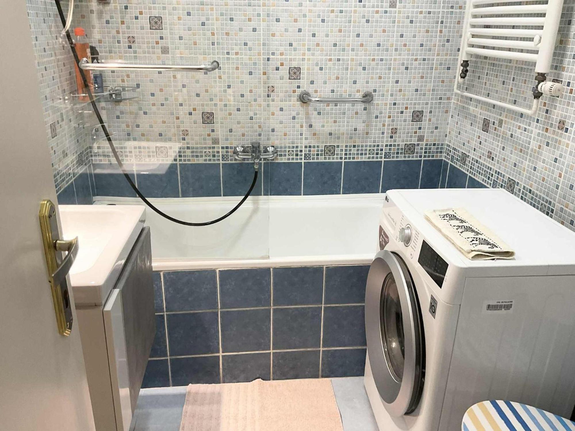 Green Apartment, In The Middle Of The City Center, Quiet, Ac, Budapest
